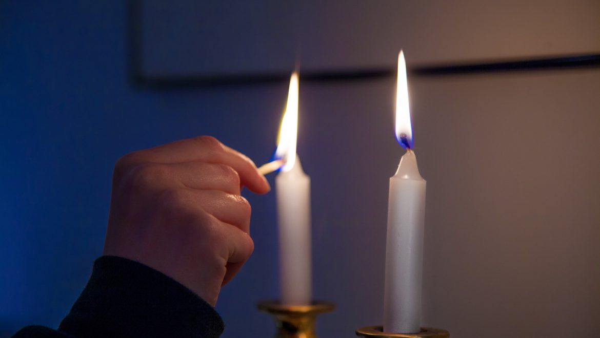 A « Tkhine » for Lighting Candles on Shavuot